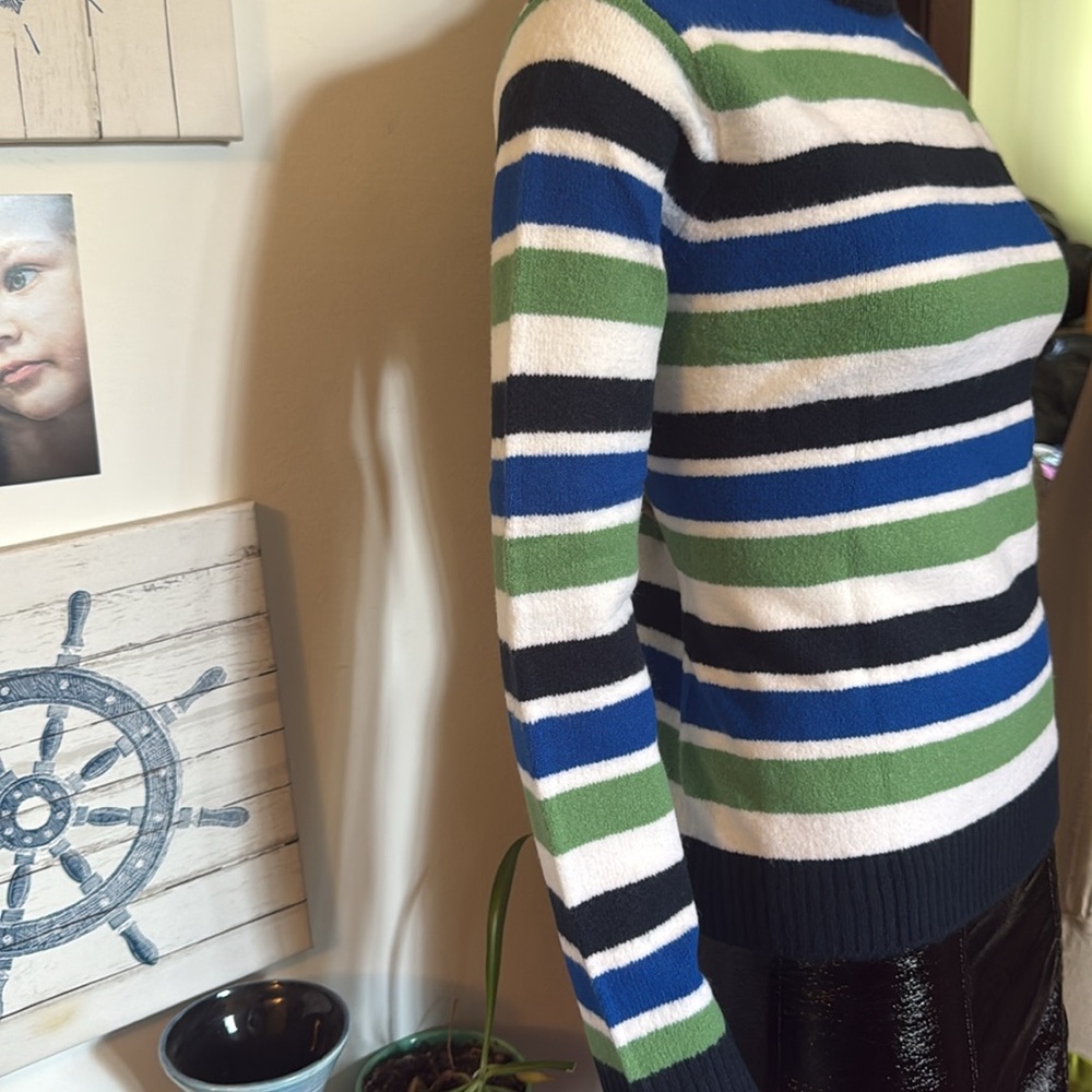 NWT northern reflections size smallStriped Women's Sweater - Blue, Green, White - Picture 2 of 4